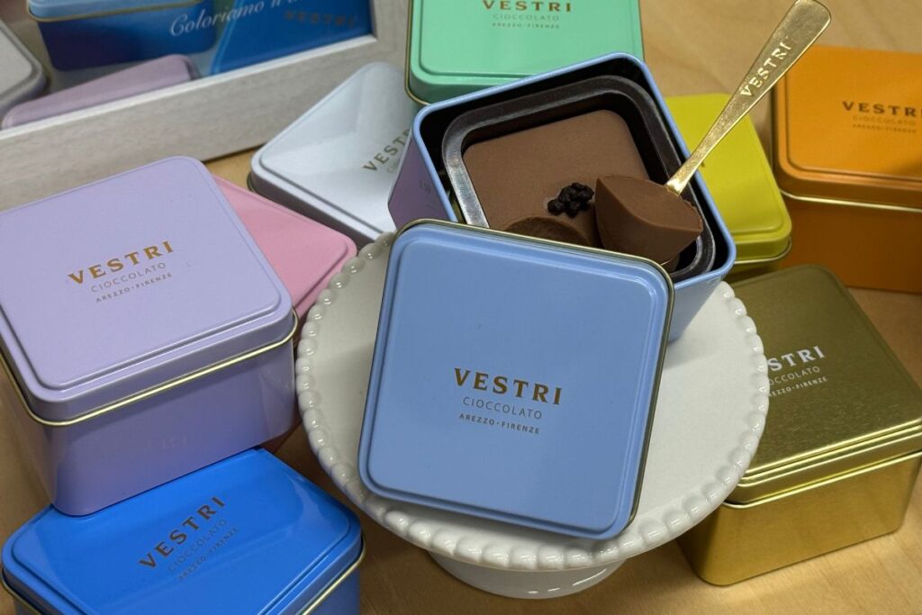 金のスプーンで味わう贅沢ジャンドゥイア