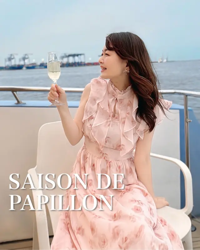 👗🩷

この前のクルーズに着て行ったのは
「SAISON DE PAPILLON」の
花柄シフォンミモレ丈ワンピース！

ふわっと軽いシフォン生地が爽やかで、
初夏のおでかけにぴったり☀️

無地のもシンプルで素敵だったし
ピンクの他にブラックの花柄もあって
こちらも大人っぽくて映えそう💐

🏷️ @saisondepapillon_official 

#SDP #saisondepapillon #SDPlover #夏コーデ #ワンピース #花柄ワンピース #セゾンドパピヨン