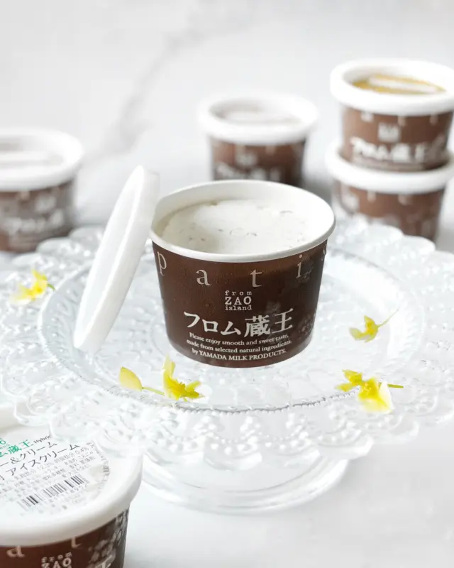🐮🍨

フロム蔵王のアンバサダーも3ヶ月目！
今月はスイーツいっぱいいただきました🫶

まずはハイブリッドマルチアイス！

何がハイブリッドかというと、、
冷凍状態でアイスとして食べても良いし、
溶かすとムースにもなるんです！

２通りのおいしさが楽しめる
なめらかなアイス、ぜひ体験してみて😋

🏷️ @fromzaomilk 

#フロム蔵王 #アンバサダー #おうちカフェ #お取り寄せスイーツ #お取り寄せグルメ  #アイス #ハイブリッドスイーツ