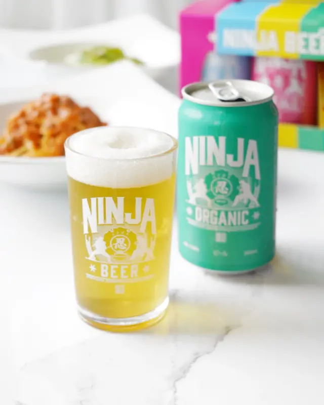 🥷🍻

実はわたし、小さい頃の将来の夢は忍者！

その夢を叶えるべく大人になってから
ミスくの一オーディションにも参加したんだよ🤣

そんな私がみつけちゃった「NINJA BEER」
とりあえず飲んでみたくなるよねー🍺

カラフルでポップなデザインと伝統のレシピが
合わさった日本発のグローバルビールなんだって。

私のお気に入りはグリーンのパッケージの
「NINJA ORGANIC」
麦芽もホップも100%オーガニックのピルスナーです🌿

🏷️ @ninja_beer_ 

#NinjaBeer #クラフトビール #ビール好きな人と繋がりたい #ビールのある生活 #忍者ビール